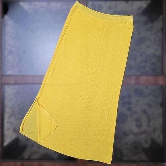 Vtg sunshine yellow rib knit maxi skirt - Picture 2 of 8